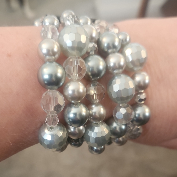 Lia Sophia Jewelry - Lia Sophia Silver and Gray Beaded Bracelet